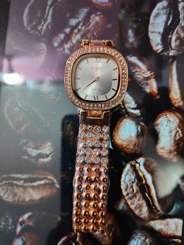 Ladies premium quality watch